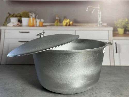 D1024  Казан 24л с крышкой UA